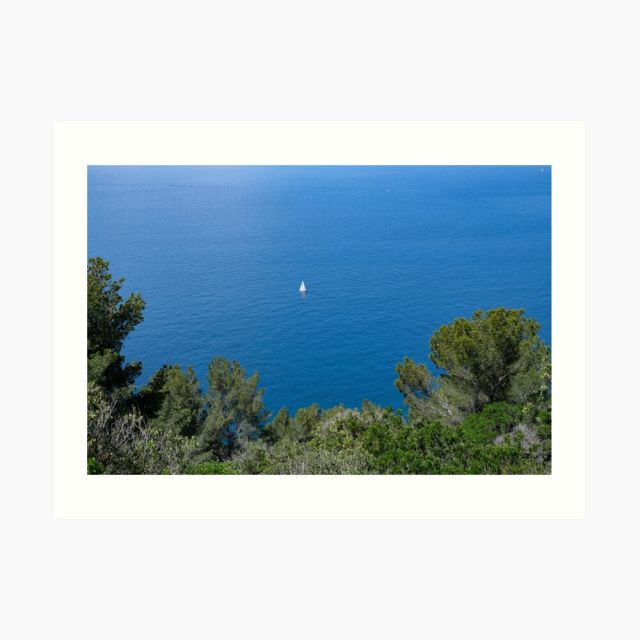 Évasion parfaite à bord de ce voilier, naviguant dans un bleu intense de la Méditerranée. 🌊⚓️
#france🇫🇷 #paysage #voyage #Méditerranée #mer #été #provence #volier #suddelafrance #laprovence #bleu #cotedazur #sud 

Perfect escape aboard this sailboat, gliding through the intense blue of the Mediterranean. 🌊⚓️ 
#sailing #Mediterranean #SouthOfFrance #vacation #sea #sdventure #summervibes #paradise #summer

'Take Nothing but Photos, Leave Nothing but Footprints'⁠

📸 Nikon D850 - Nikkor 50mm
1/125sec ⎸  f/8,0 ⎸ ISO 64
🖥 Adobe Photoshop Lightroom
#MadeWithLightroom #Nikonfr